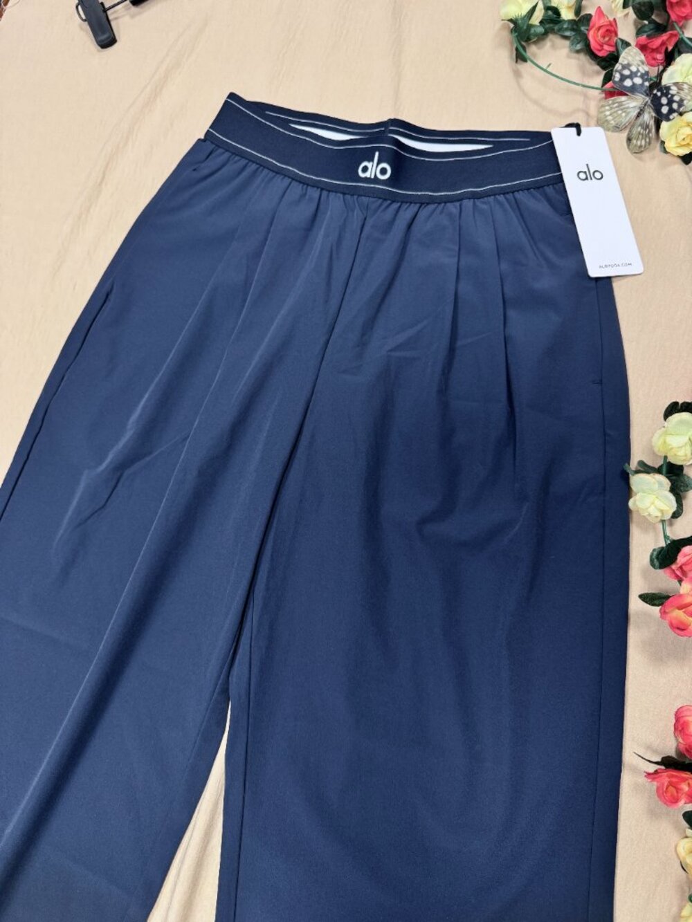 ALO Yoga🍦😋Suit Up Trouser Regular Navy Blue, Relaxed Wide Leg Pants NWT - Picture 2 of 8